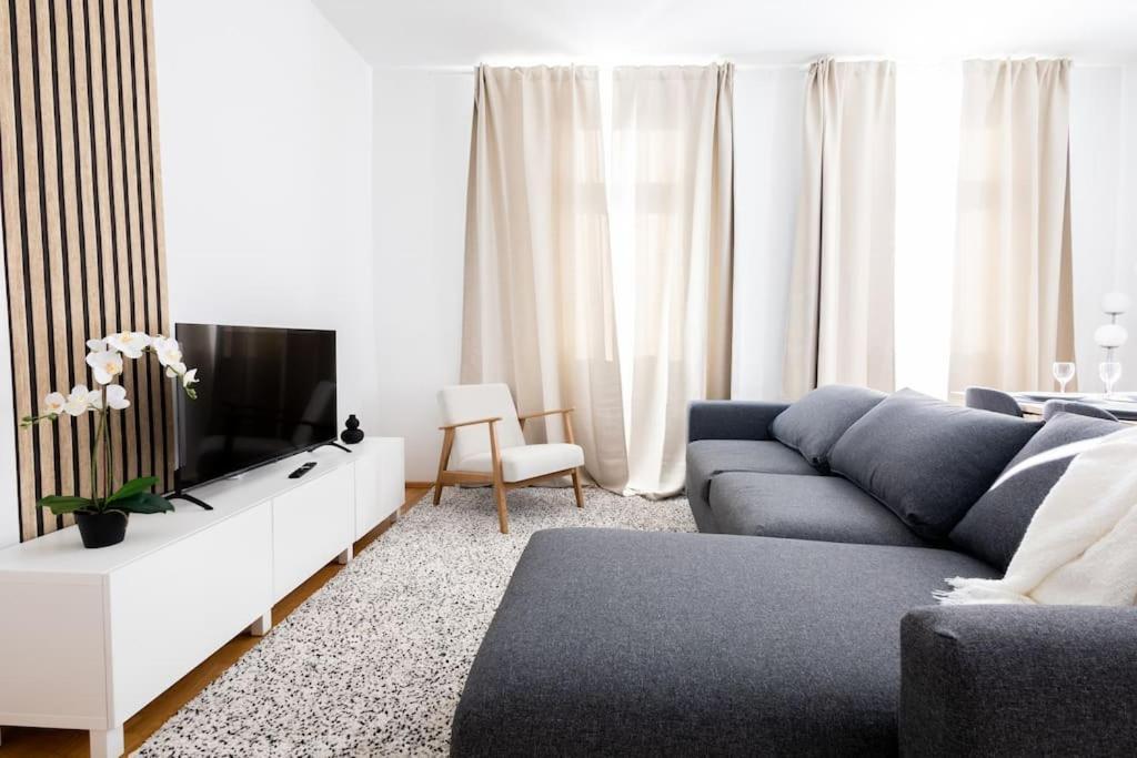 Orestaliving- 3Br On The Daube Canal/Friedensbruecke Wien Exterior foto