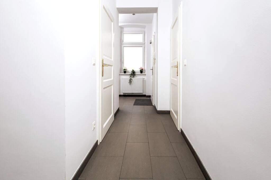Orestaliving- 3Br On The Daube Canal/Friedensbruecke Wien Exterior foto